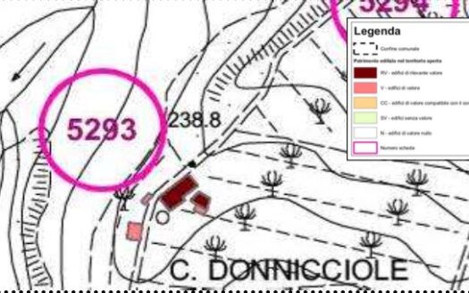 Complesso colonico con progetto approvato
