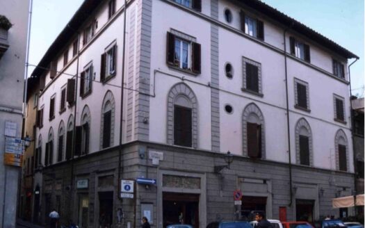 Palazzo nel cuore della città