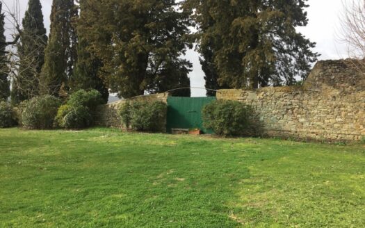 Villa del 1500 al Golf dell’Ugolino