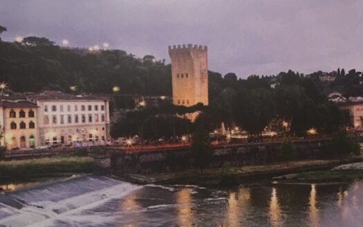 Palazzo sul Lungarno con 13 appartamenti turistici